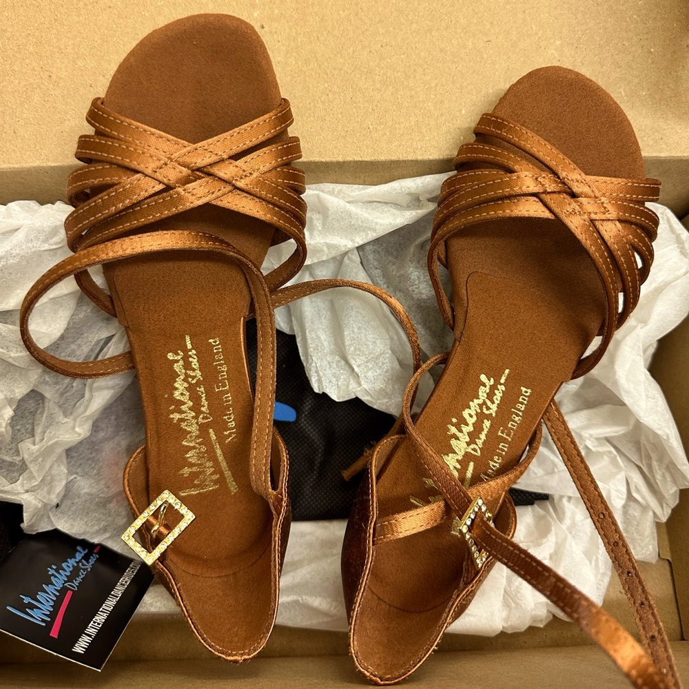 Ballroom dancing shoes - International Dance shoes brand